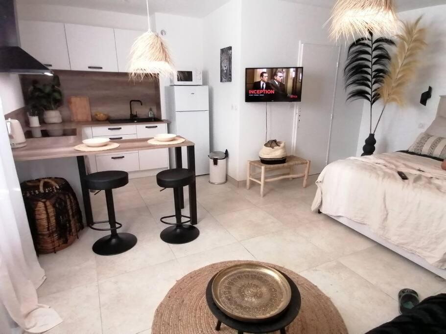 Ferienwohnung Superbe Studio Ethnique Hyères Exterior foto