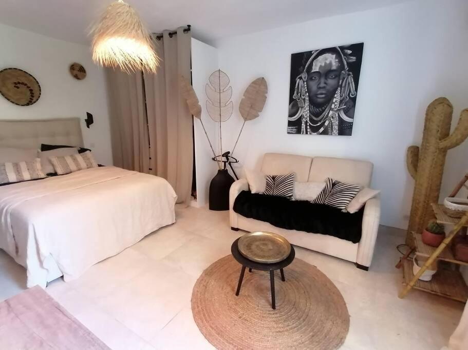 Ferienwohnung Superbe Studio Ethnique Hyères Exterior foto